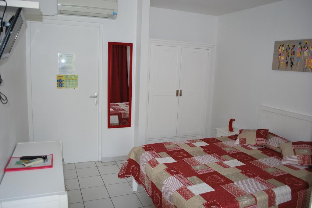 Les Creolines Aparthotel Sainte-Luce Cameră foto